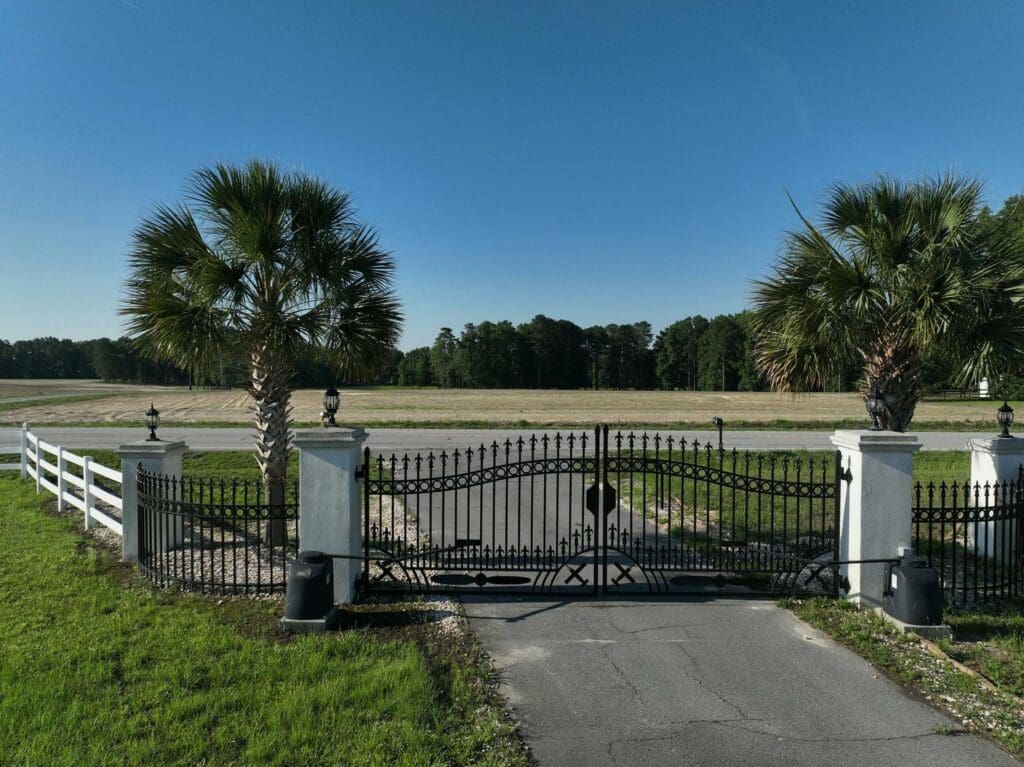 Black gate